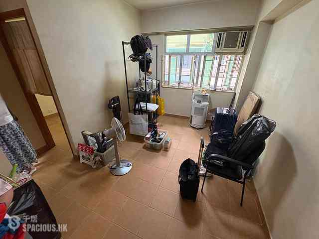 Sai Ying Pun - Hing Wah House 05
