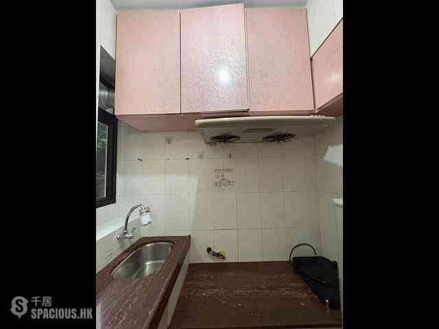 Sai Ying Pun - Tung Cheung Building 10