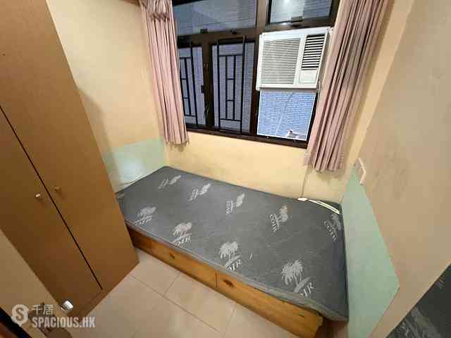 Sai Ying Pun - Tung Cheung Building 13