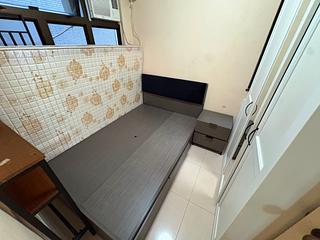Sai Ying Pun - Tung Cheung Building 16