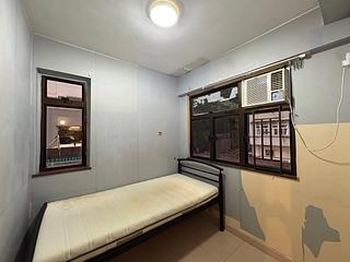Sai Ying Pun - Tung Cheung Building 17