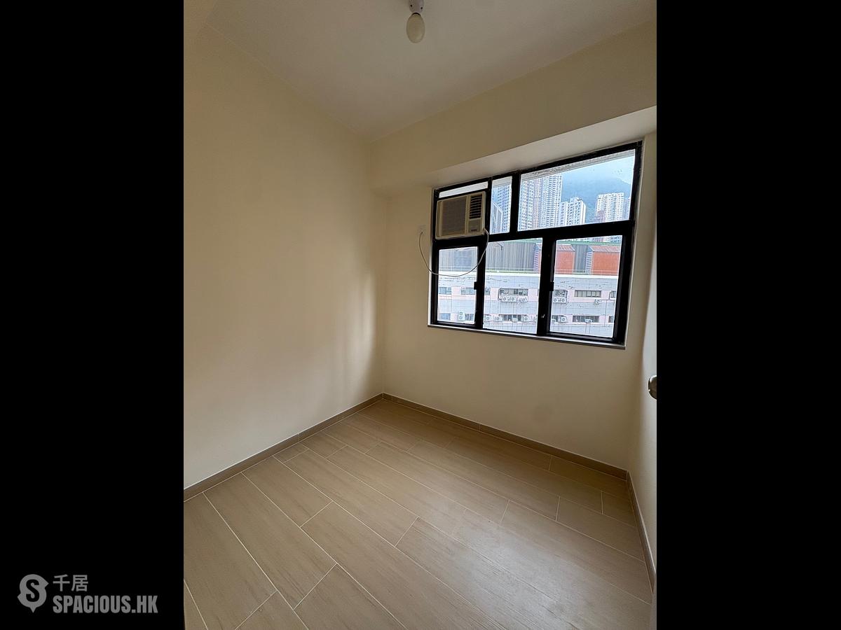 Sai Ying Pun - Rich Court 01