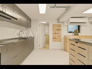 Central - 10, Gage Street 05