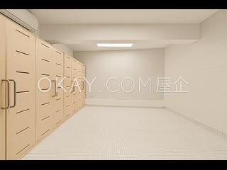 Central - 10, Gage Street 08