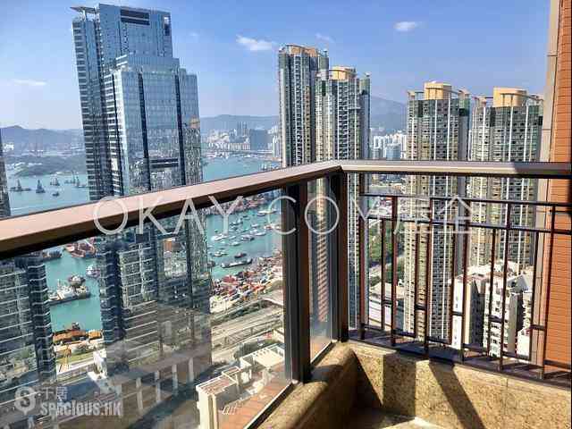 West Kowloon - The Arch Star Tower (Block 2) 01