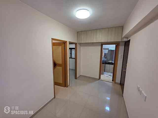 Sai Ying Pun - The First Building 03