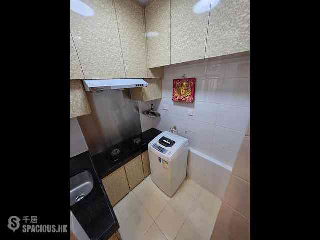 Sai Ying Pun - The First Building 10