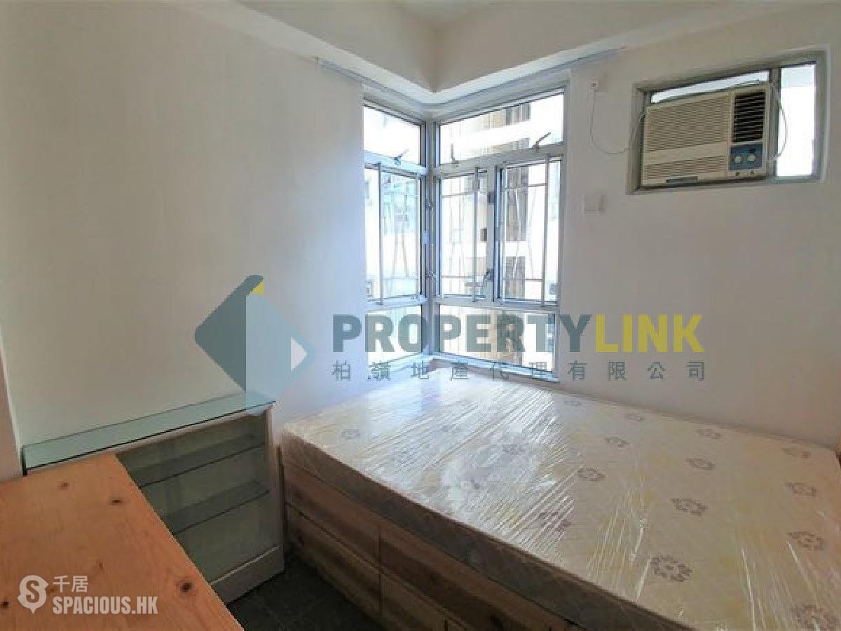 Sai Ying Pun - Yuk Ming Towers 01