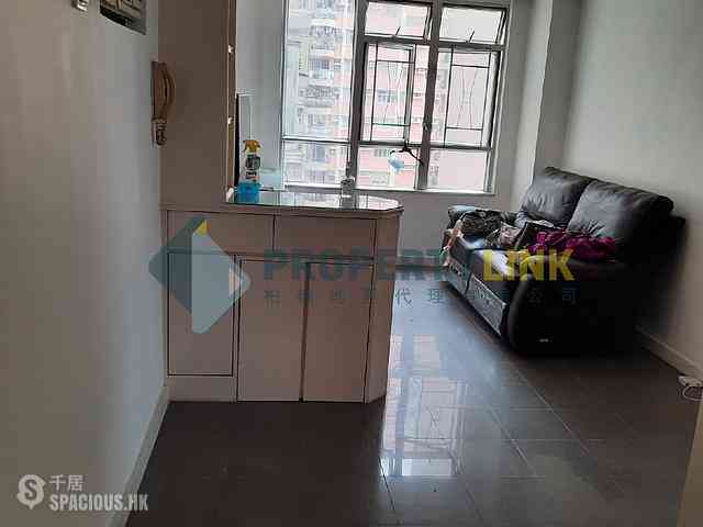 Sai Ying Pun - Yuk Ming Towers 05