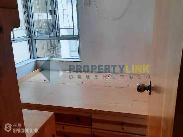 Sai Ying Pun - Yuk Ming Towers 09