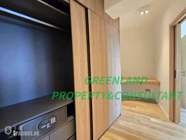 Mid Levels Central - St. Joan Court 06