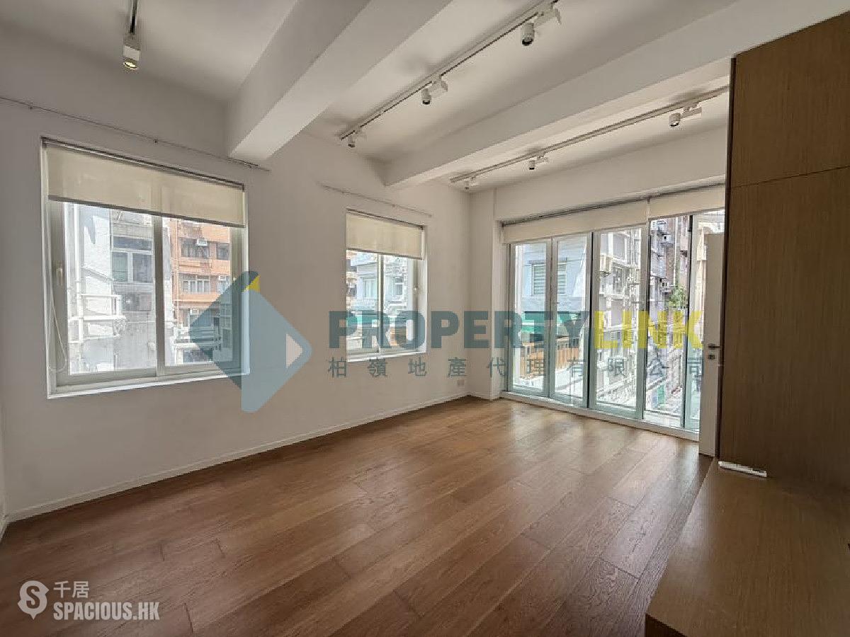 Poho - 41, Square Street 01