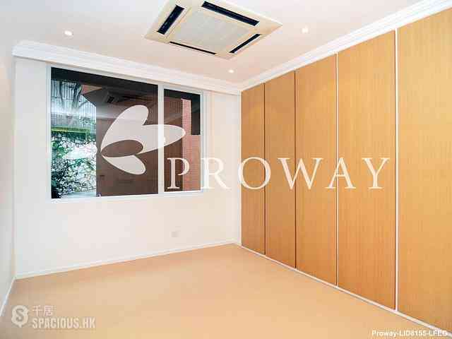 Chung Hom Kok - Pinewaver Villas 08