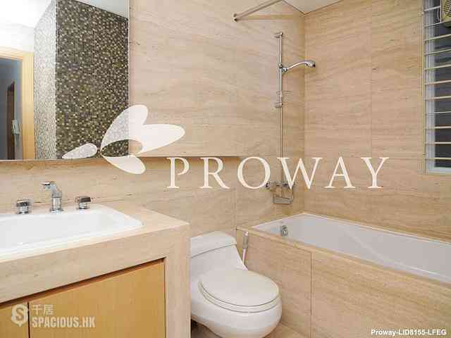 Chung Hom Kok - Pinewaver Villas 09