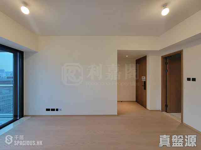 Jordan - Topside Residences 06