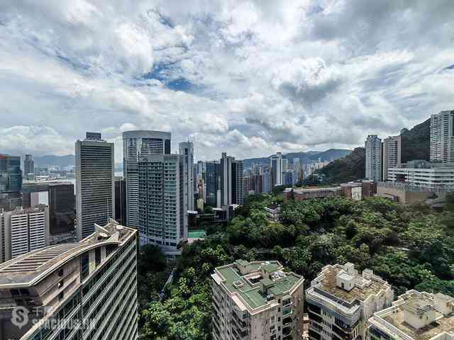 Mid Levels Central - Birchwood Place 02