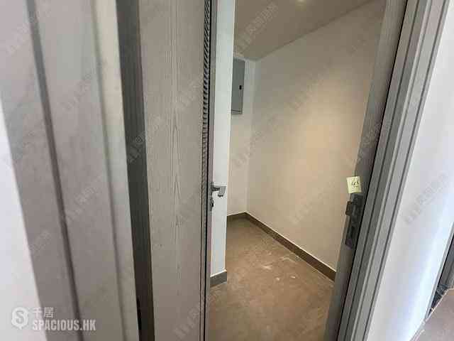 Wong Chuk Hang - The Southside Phase 3B Blue Coast Tower 2A 08