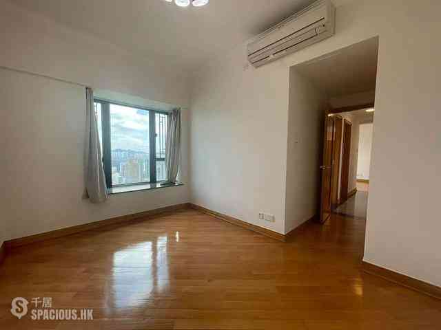 Fortress Hill - Le Sommet Block 2 06