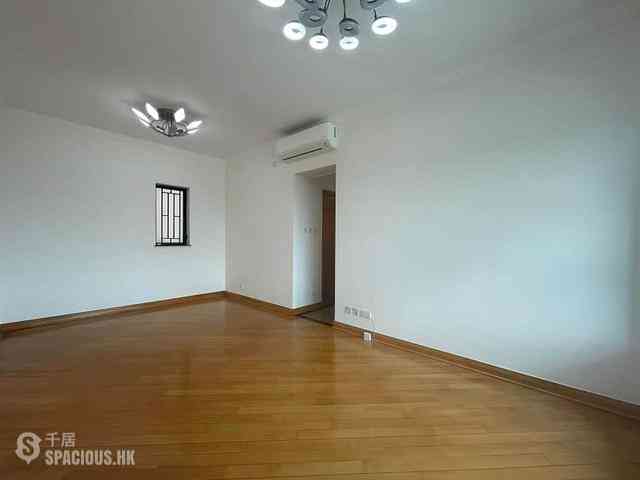 Fortress Hill - Le Sommet Block 2 07