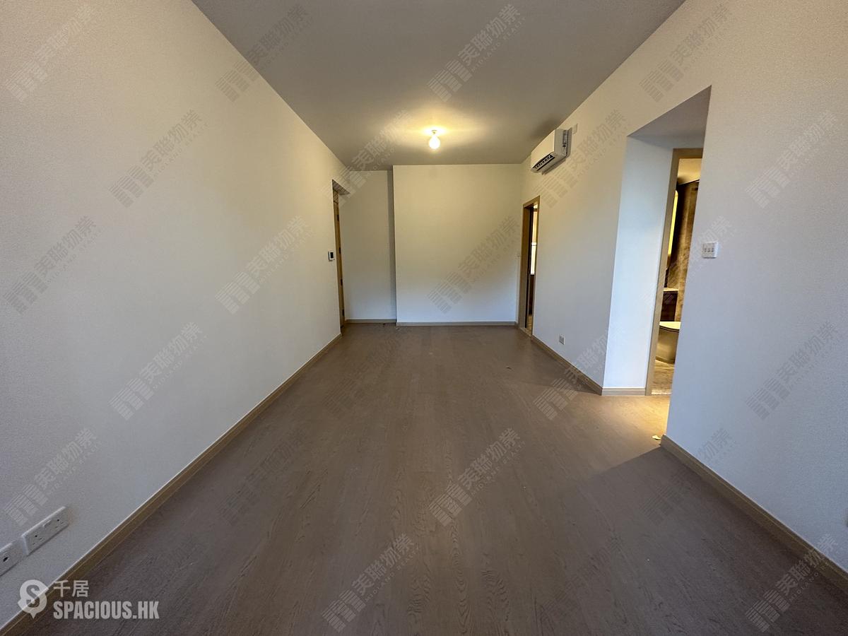Wong Chuk Hang - The Southside Phase 2 La Marina Tower 2A 01