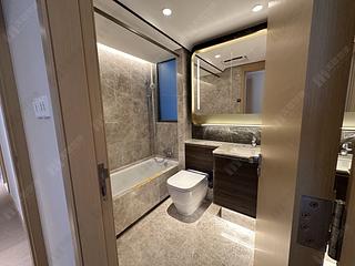 Wong Chuk Hang - The Southside Phase 2 La Marina Tower 2A 05