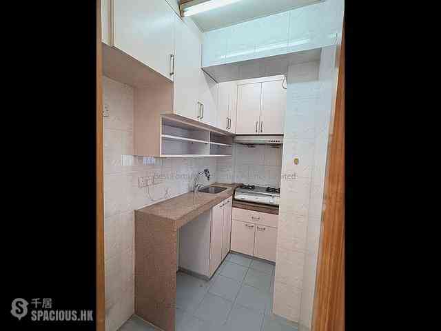 Kennedy Town - Shun On Building 05