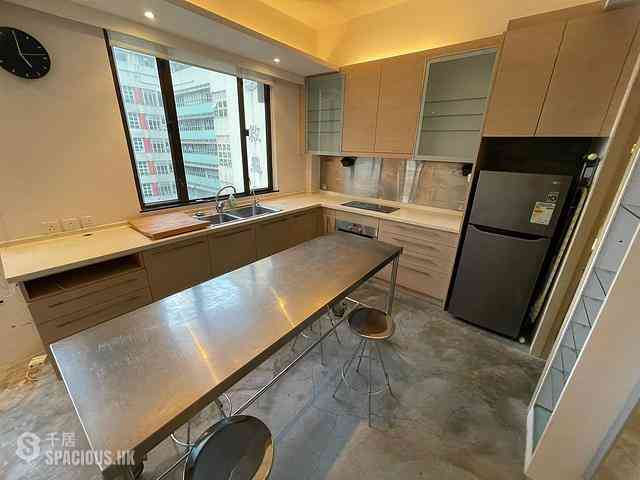 Sai Ying Pun - 88-90, High Street 01