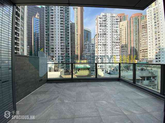 Sai Ying Pun - The Queens 03
