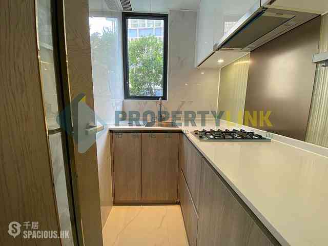 Sai Ying Pun - The Queens 10