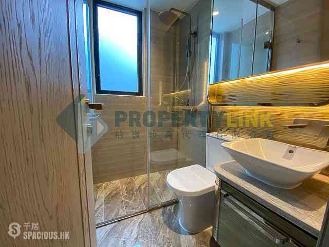 Sai Ying Pun - The Queens 12