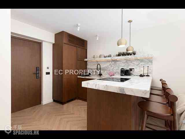 Stubbs Road - The Notting Hill 05