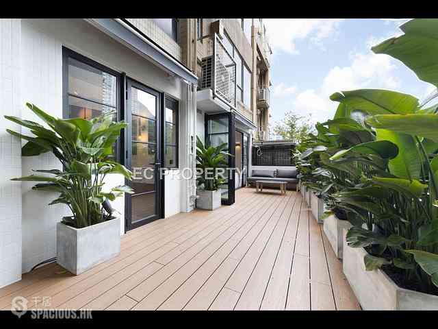 Stubbs Road - The Notting Hill 01