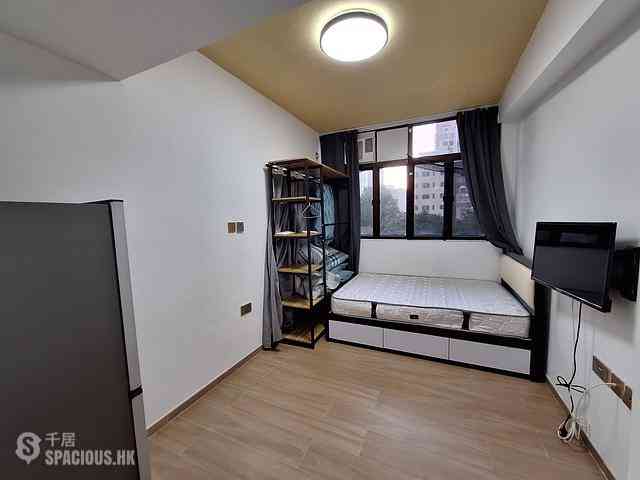 Yau Ma Tei - On Cheung Building 01
