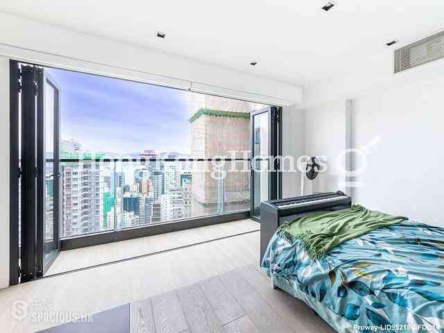 Mid Levels Central - On Fung Building 09