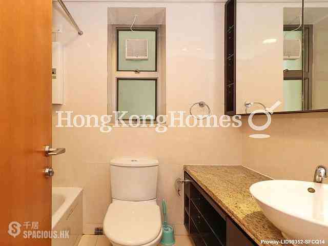 Wan Chai - The Zenith 08