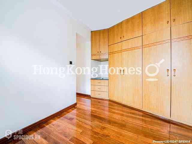 Pok Fu Lam - Bisney Terrace 04