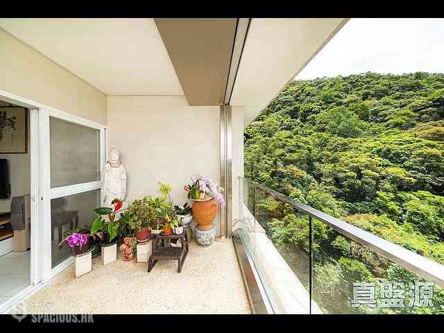 Repulse Bay - Sea Cliff Mansions 03