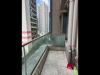 Wan Chai - The Avenue Phase 2 Block 2 02