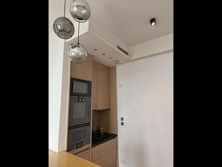 Wan Chai - The Avenue Phase 2 Block 2 06