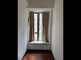 Wan Chai - The Avenue Phase 2 Block 2 07