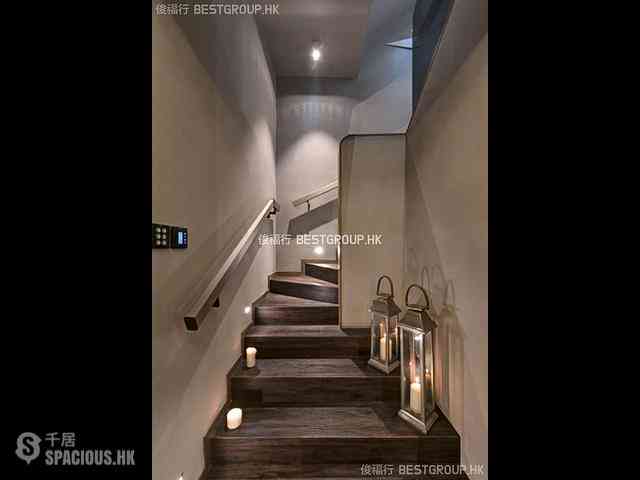 Soho - Centrestage 13