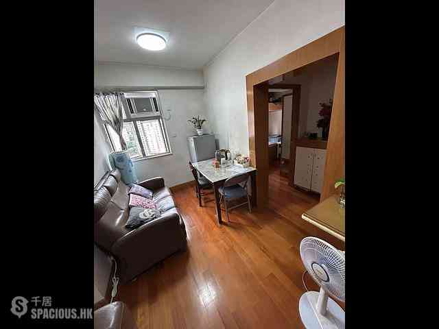 Kennedy Town - Wai Wah Court 01