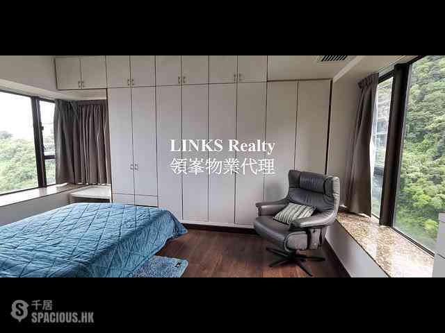 Mid Levels Central - Tavistock II 06