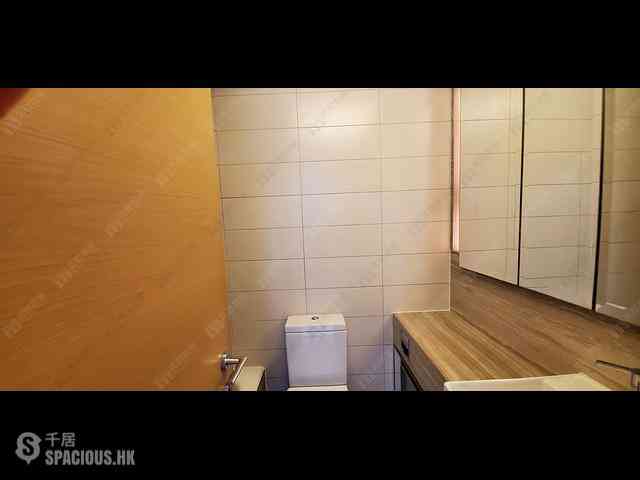 Sai Ying Pun - Island Crest Block 1 07