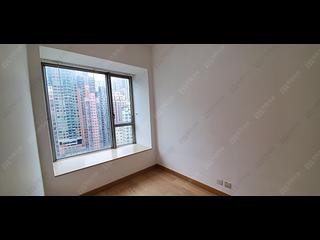 Sai Ying Pun - Island Crest Block 1 02