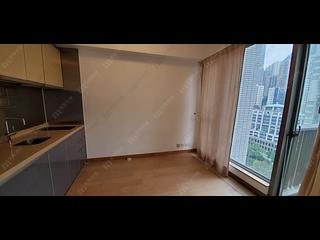 Sai Ying Pun - Island Crest Block 1 04