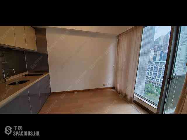 Sai Ying Pun - Island Crest Block 1 04