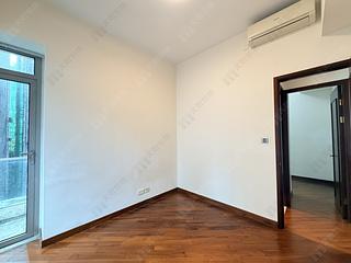 Wan Chai - The Avenue Phase 2 Block 2 06