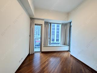 Wan Chai - The Avenue Phase 2 Block 2 07