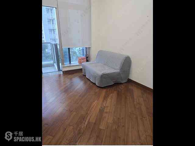 Wan Chai - The Avenue Phase 2 Block 2 05